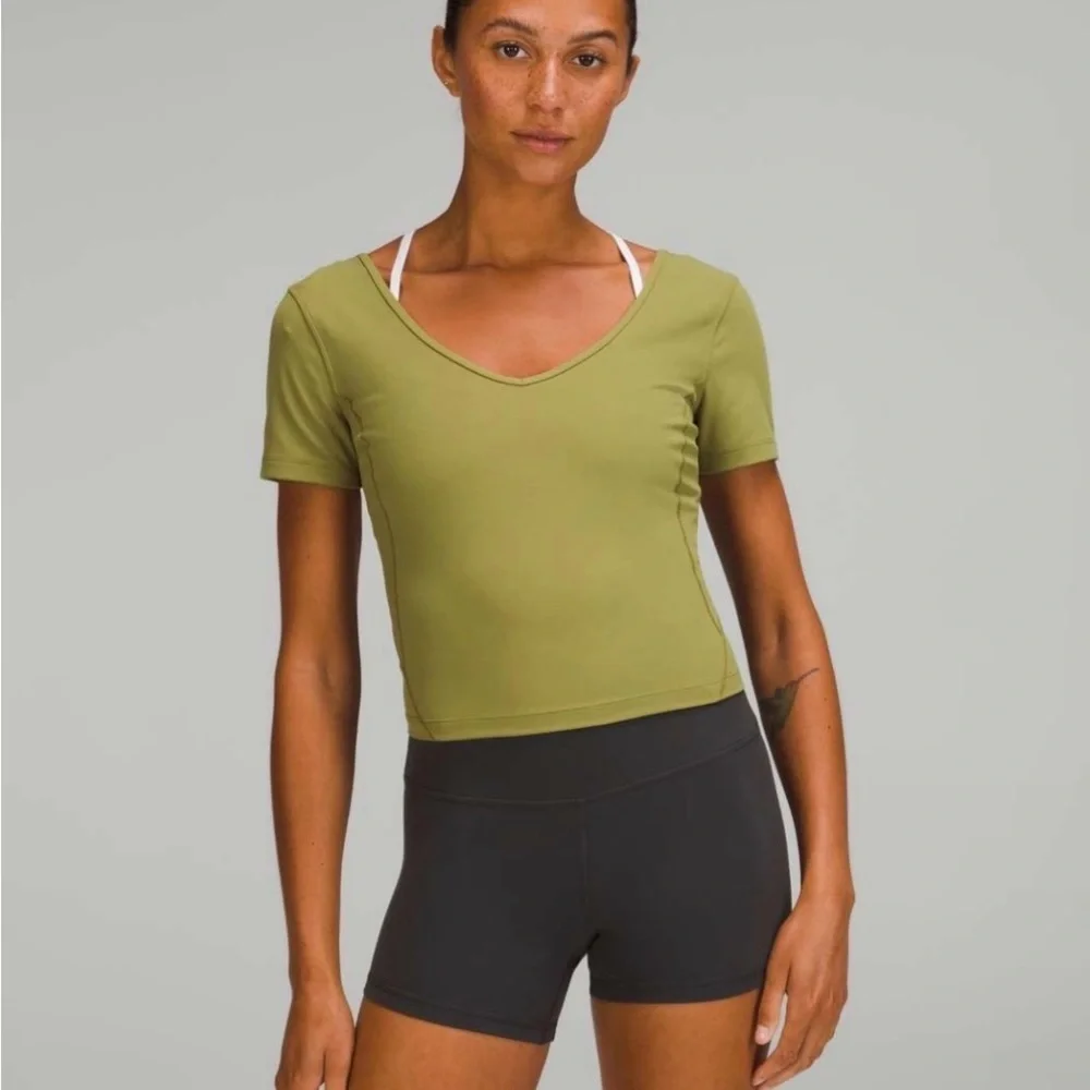 Lululemon Lululemon Align V-Neck Tee size 12